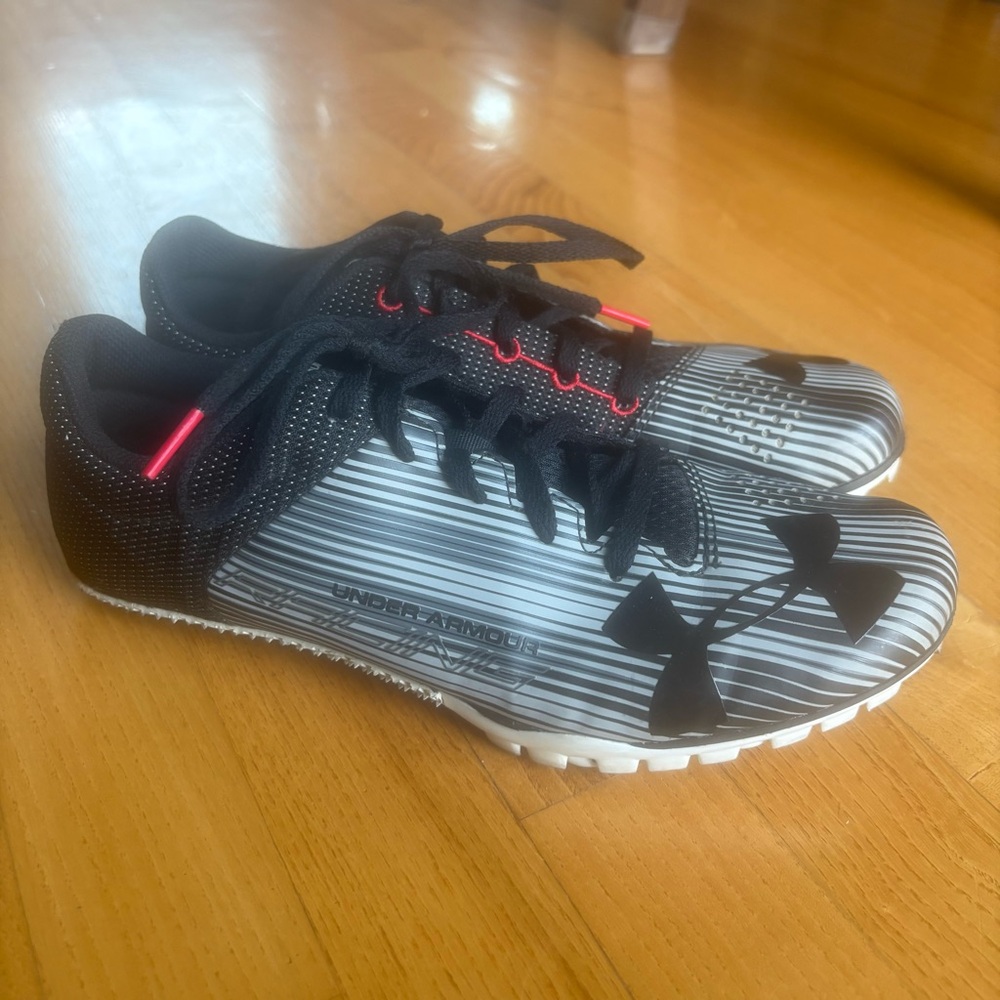 Under Armour Men’s Track Spikes Kick Sprint Black gray red men sz 7.5 9 women’s